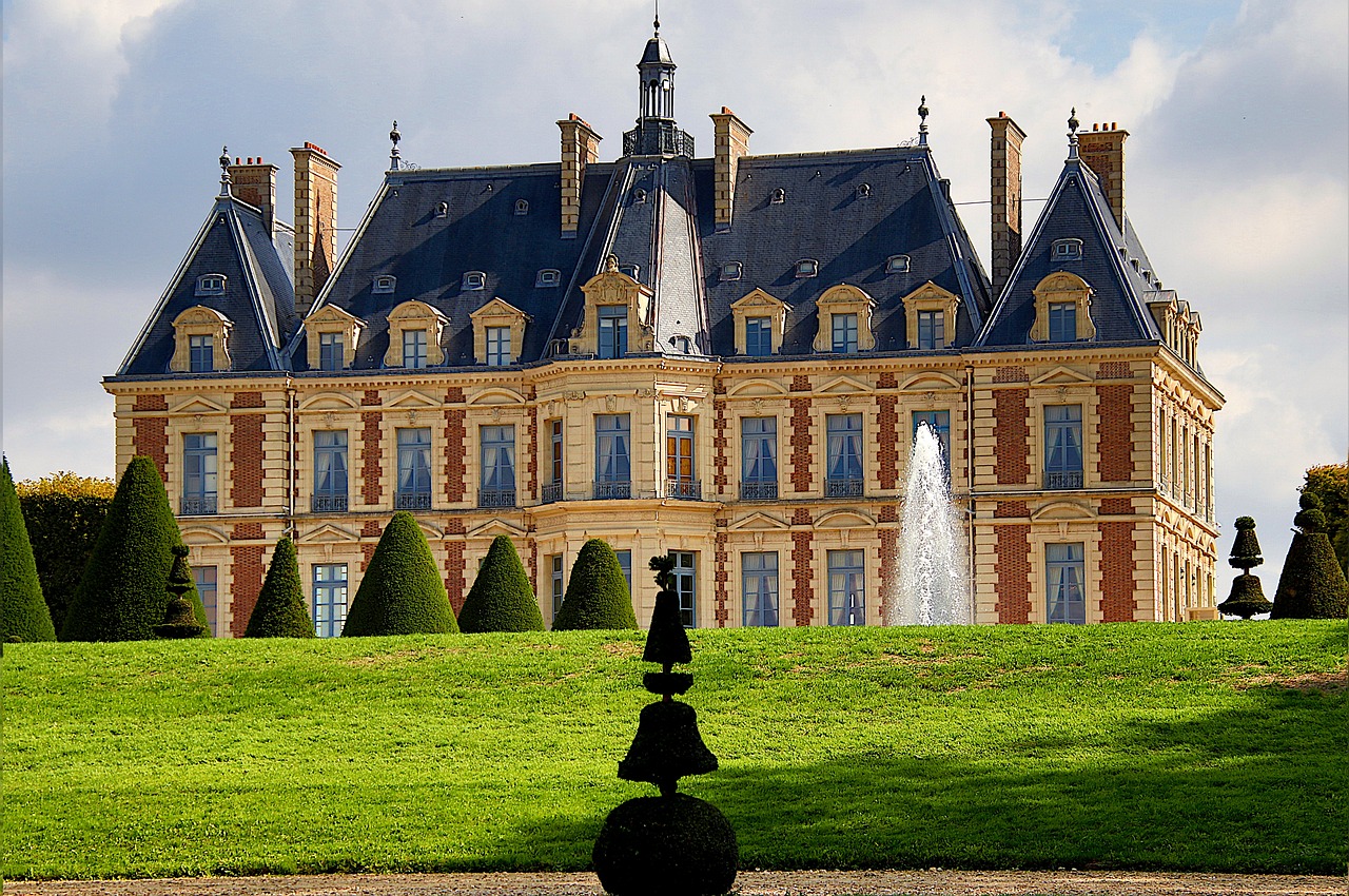 How to Create Stunning Topiary Shapes